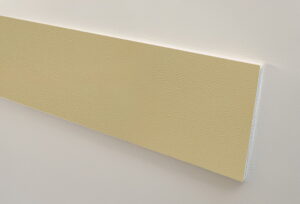 LISSE PROTECTION PVC RR200 - AVEC ADHESIF 2mm 200mm 3,66m CIRE ABEILLE