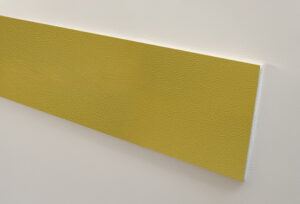 LISSE PROTECTION PVC RR200 - AVEC ADHESIF 2mm 200mm 3,66m JAUNE