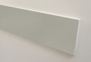 LISSE PROTECTION PVC RR200 - AVEC ADHESIF 2mm 200mm 3,66m TAUPE
