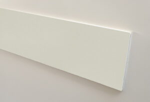 LISSE PROTECTION PVC RR200 - AVEC ADHESIF 2mm 200mm 3,66m SABLE
